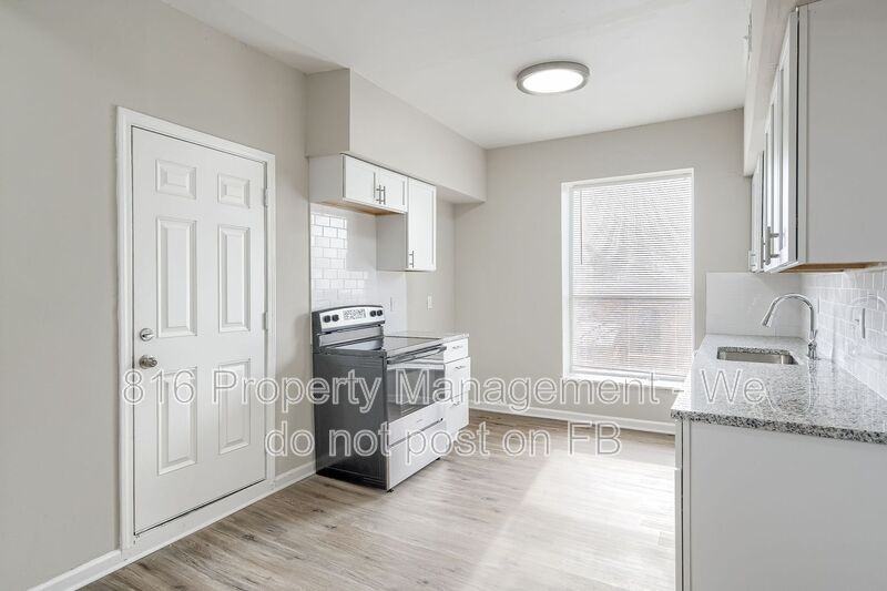 301 Benton Blvd #2 - Photo 4 of 20