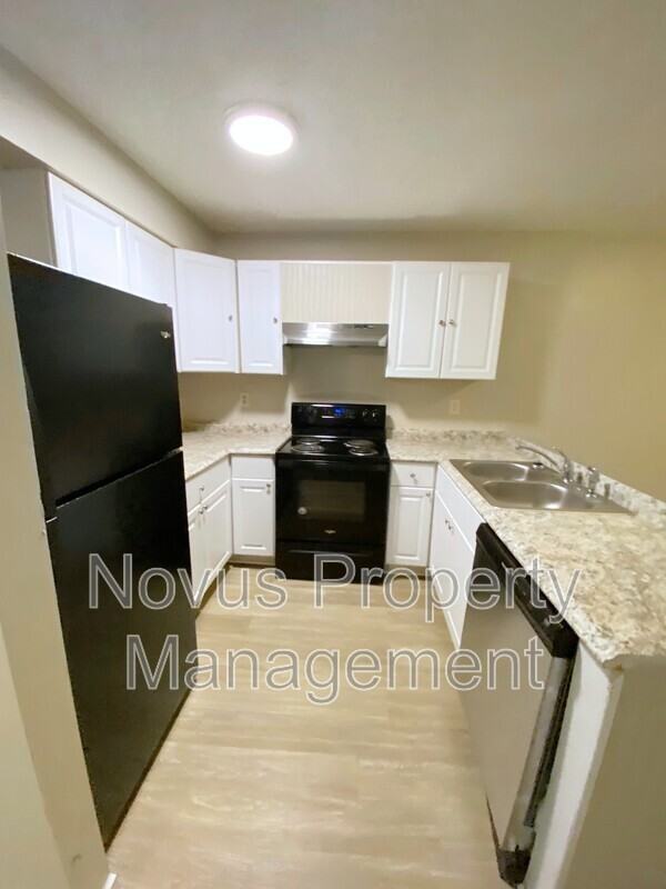 124 Bowen St #H - Photo 5 of 15