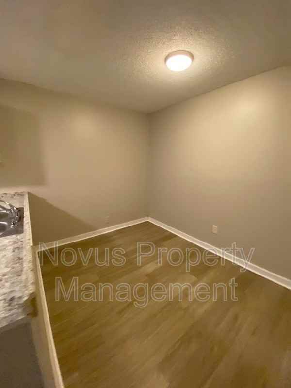 124 Bowen St #H - Photo 7 of 15