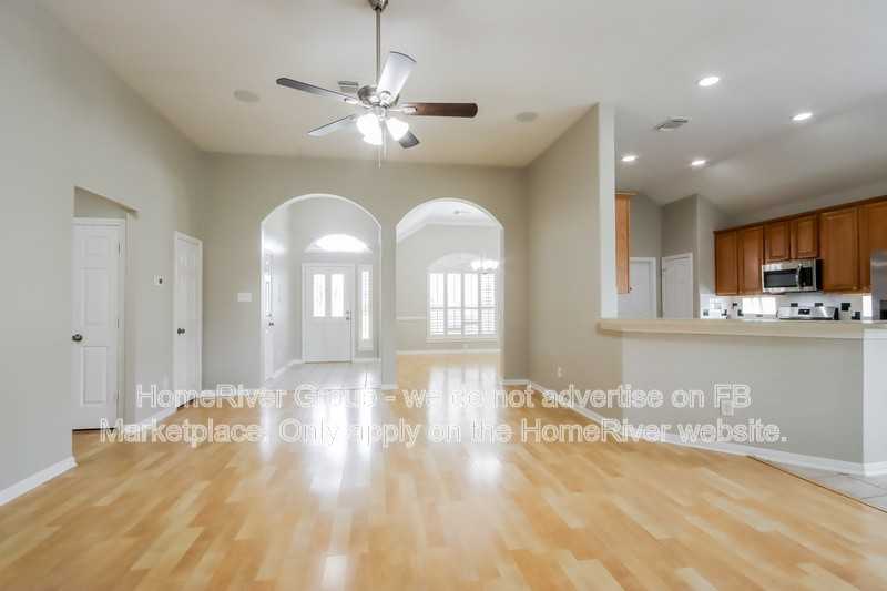 20618 Carmine Oak Ct - Photo 3 of 21