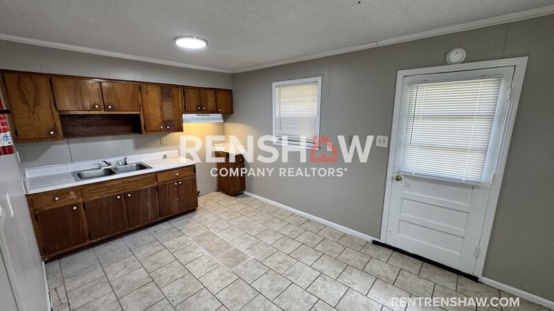 291 Navy Dr - Photo 6 of 14