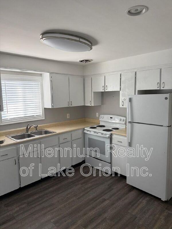 80 Myron St #1 - Photo 4 of 10