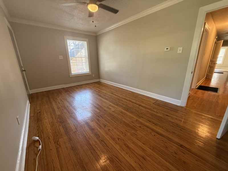 1621 Glenview Ave - Photo 2 of 21