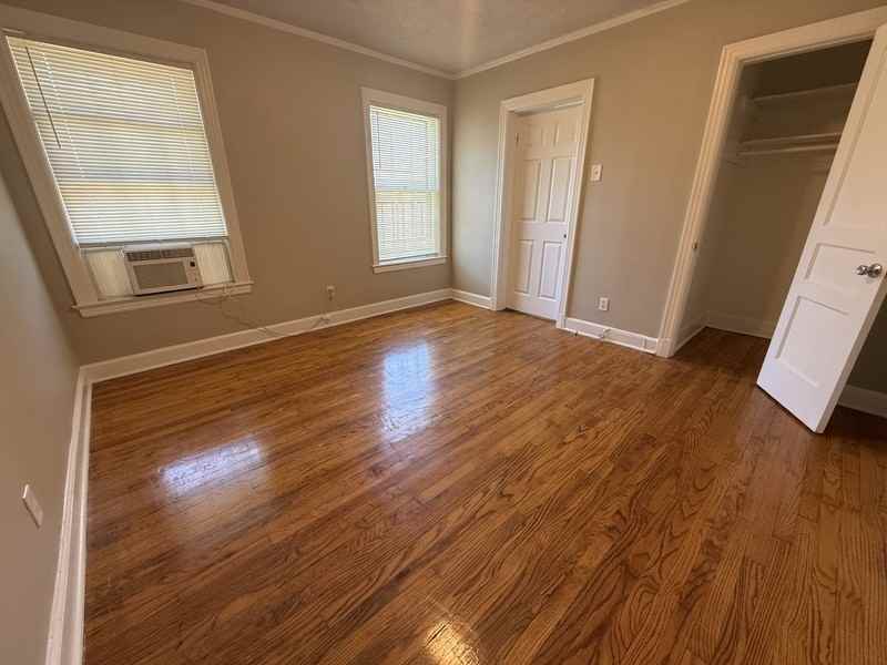 1621 Glenview Ave - Photo 6 of 21