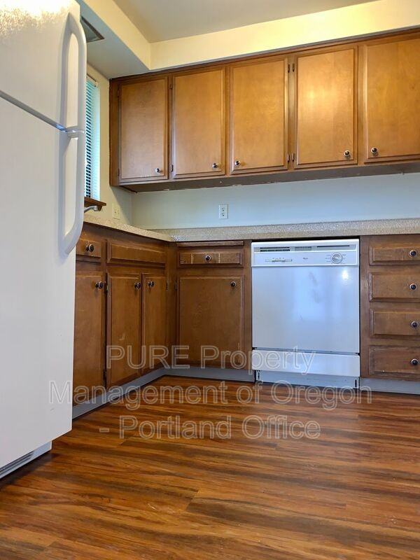 2143 Sw Townsend Ct - Photo 3 of 16