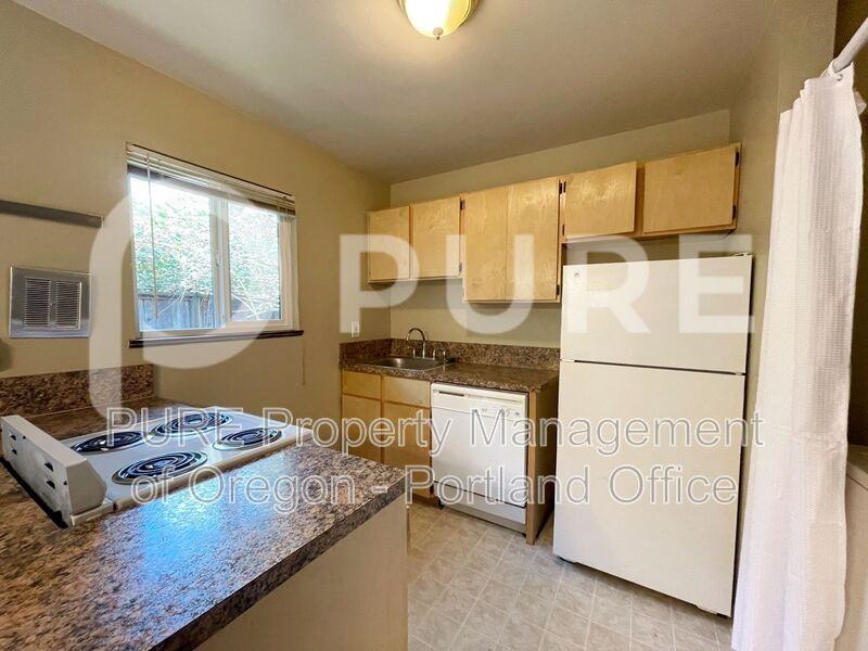 527 Ne 63rd Ave - Photo 2 of 18