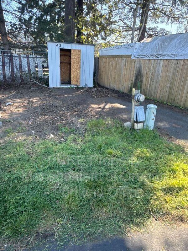7958 Se Glencoe Rd - Photo 2 of 3