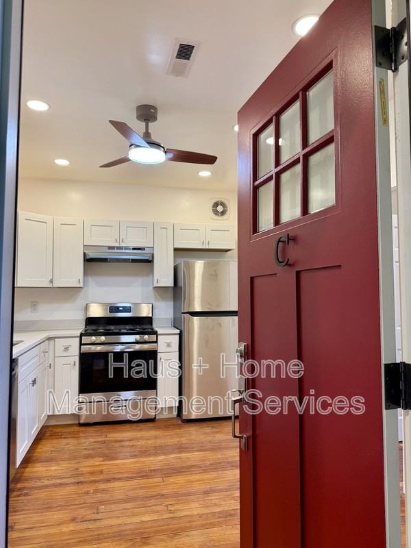 906 Penn Ave #C - Photo 2 of 26