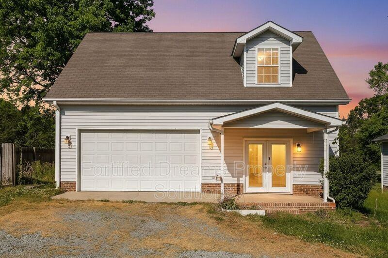 4330 Alamance Baptist Ch. Loop Carriage House