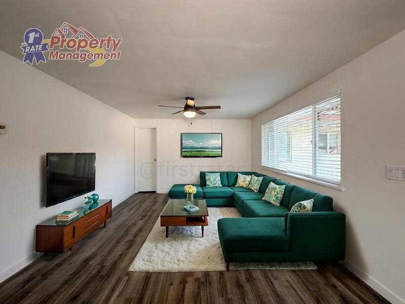 1125 W Howe St #1 - Photo 4 of 21