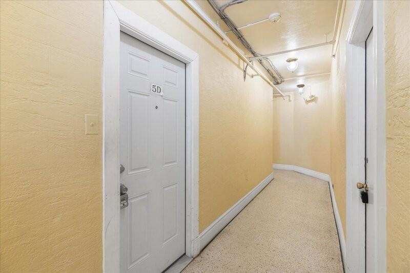 37 S Iowa Ave #5D - Photo 2 of 17