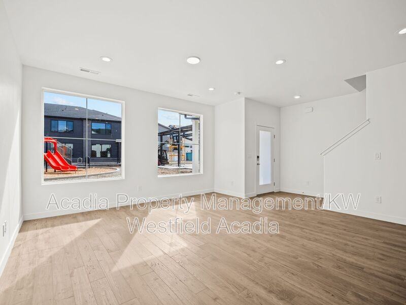 232 Es - Photo 2 of 35