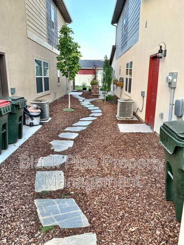 2970 N Villere Ln - Photo 2 of 21