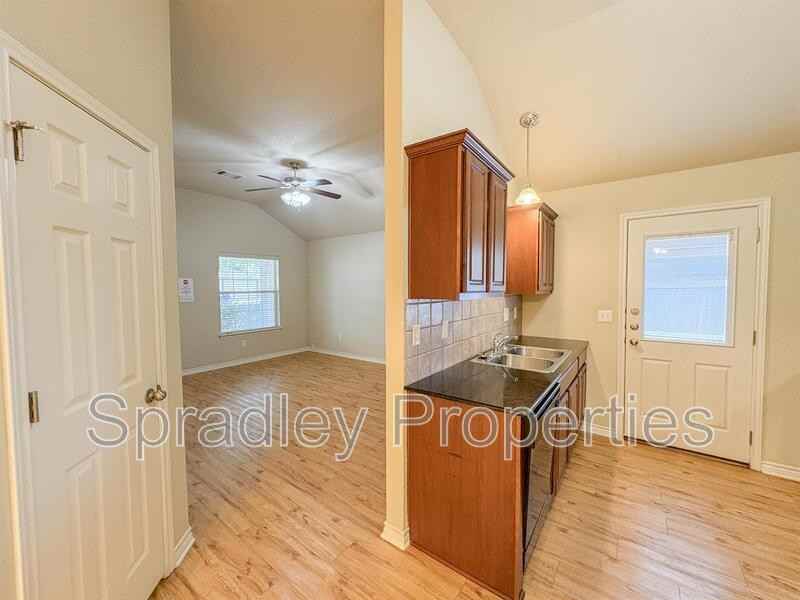 212A Andy Ln - Photo 4 of 14