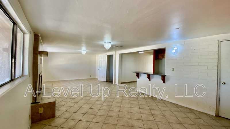 700 W Calle Colado - Photo 5 of 20