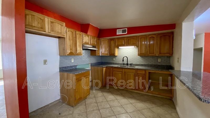 700 W Calle Colado - Photo 6 of 20