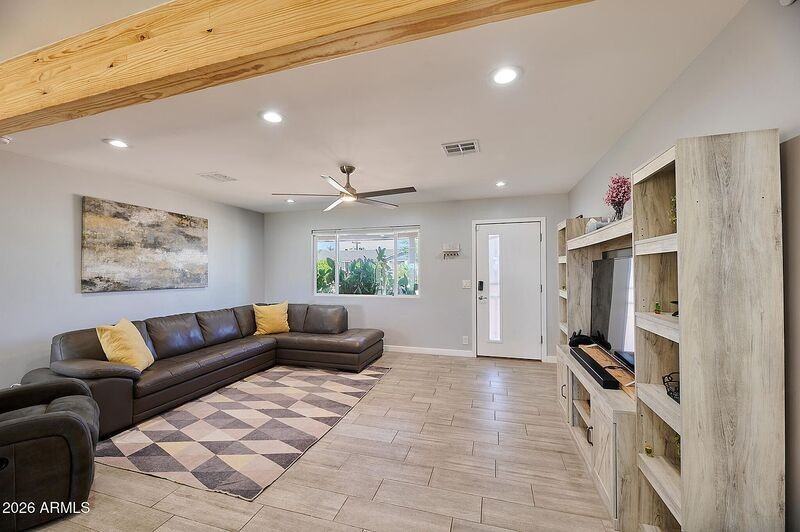 7319 E Roosevelt St - Photo 5 of 28