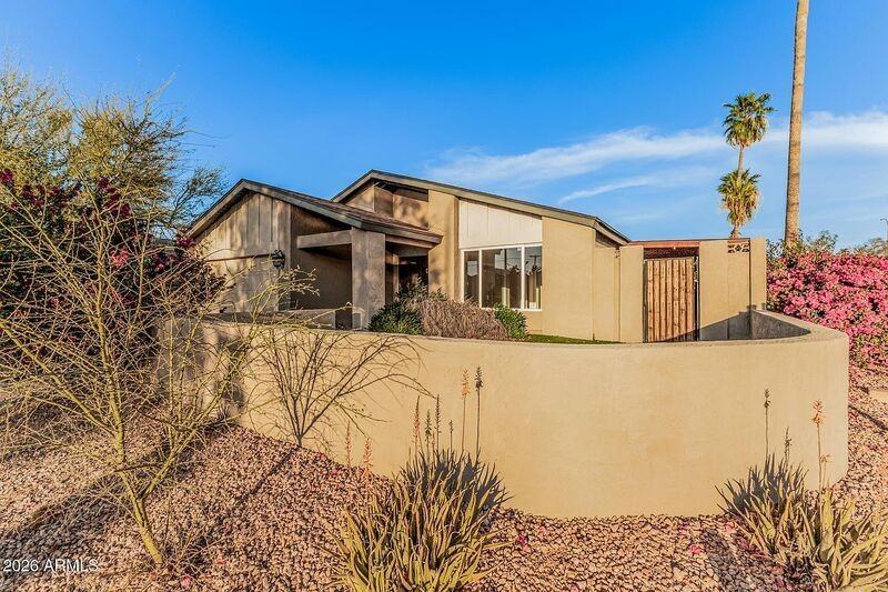 2001 N 87th Way - Photo 4 of 25