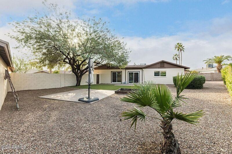 937 N 85th St - Photo 7 of 37