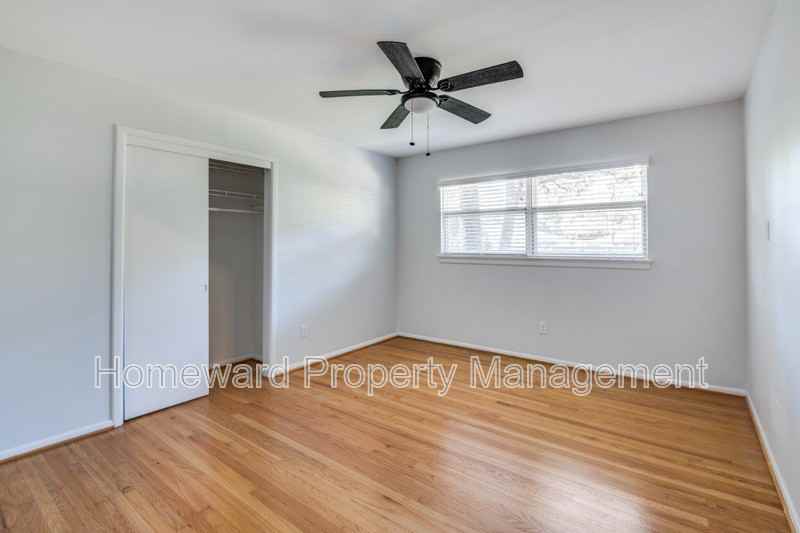 1919 Betsy Ln - Photo 4 of 12