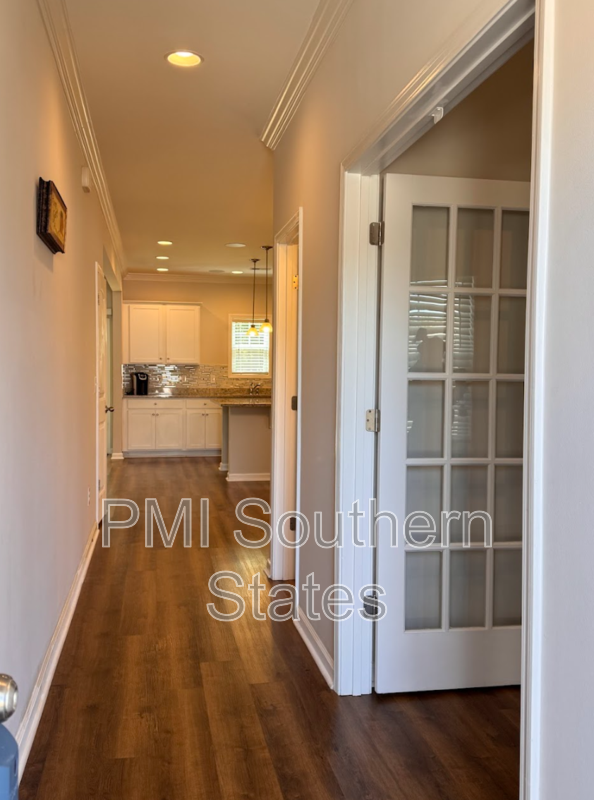 320 Alameda Ln - Photo 2 of 23