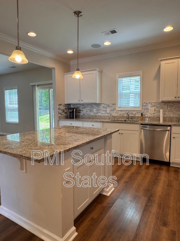 320 Alameda Ln - Photo 4 of 23