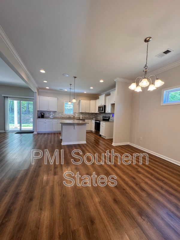 320 Alameda Ln - Photo 5 of 23