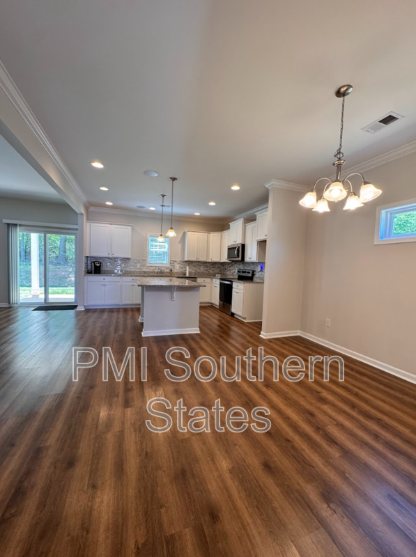 320 Alameda Ln - Photo 6 of 23