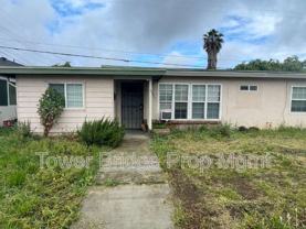 2841 Taft St - Photo 1 of 1