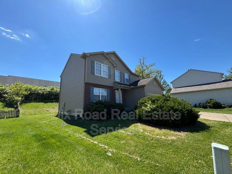 6729 Fayetta Dr - Photo 3 of 34