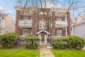 featured image of 2048 West Blvd #5