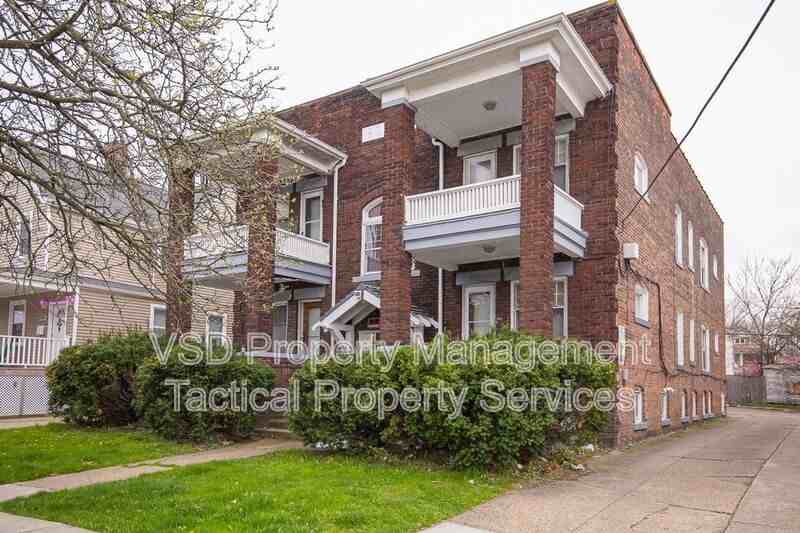 2048 West Blvd #5 - Photo 3 of 16
