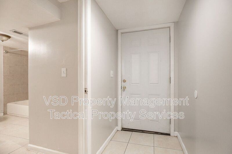 2048 West Blvd #5 - Photo 6 of 16