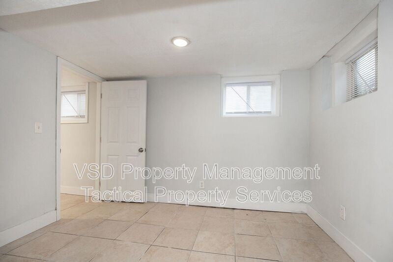 2048 West Blvd #6 - Photo 5 of 17