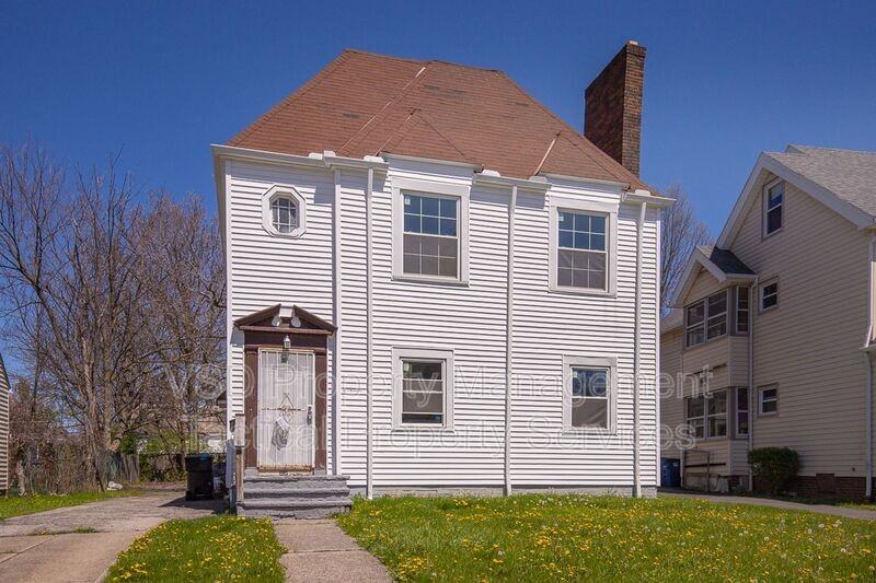 14717 Milverton Rd #UP - Photo 3 of 28