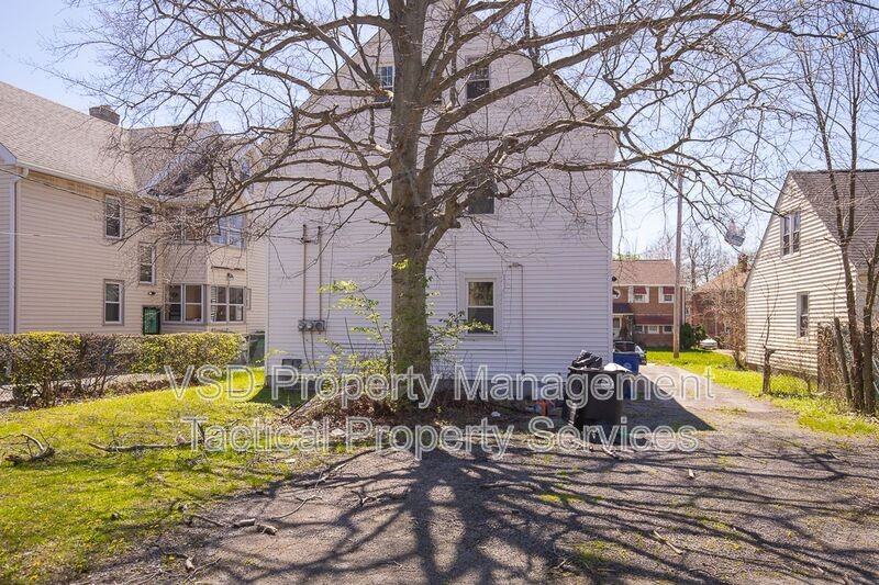 14717 Milverton Rd #UP - Photo 4 of 28