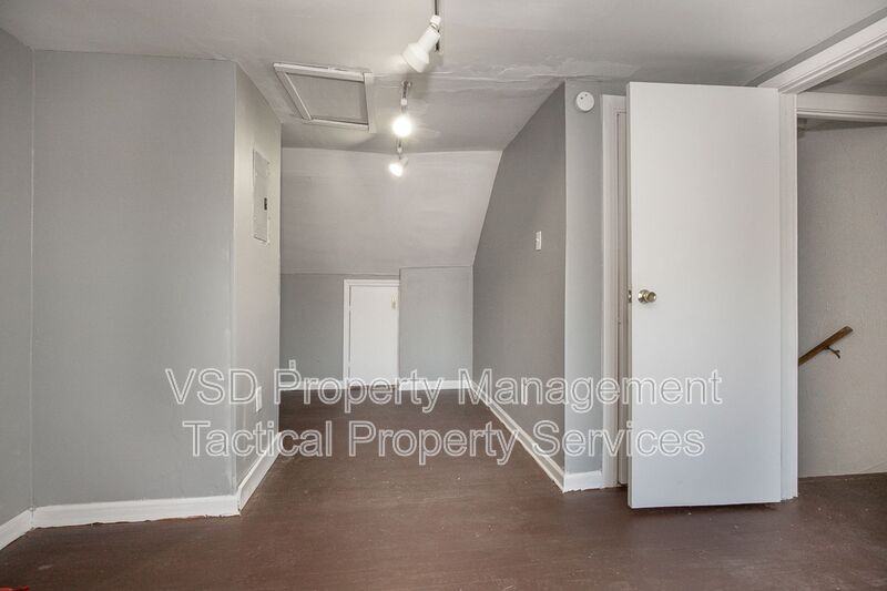 14717 Milverton Rd #UP - Photo 6 of 28