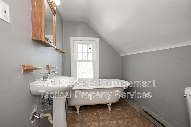 14717 Milverton Rd #UP - Photo 7 of 28