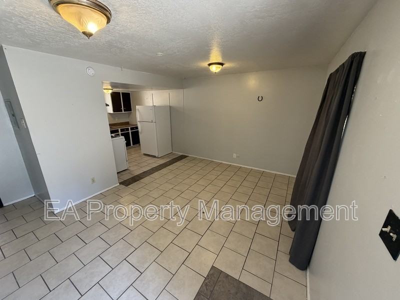 117 40th St Nw #9 - Photo 4 of 8