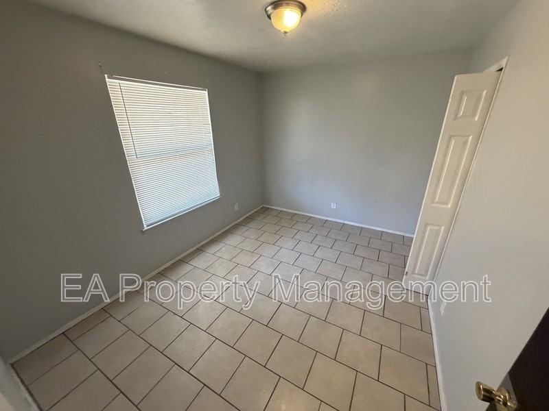 117 40th St Nw #9 - Photo 5 of 8