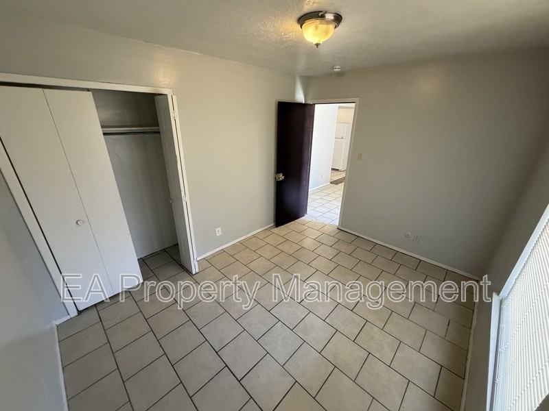 117 40th St Nw #9 - Photo 6 of 8