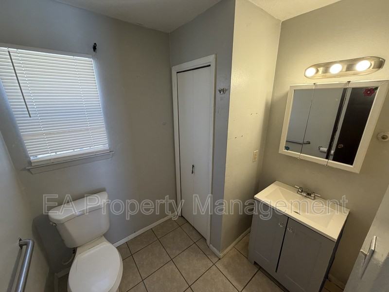 117 40th St Nw #9 - Photo 7 of 8