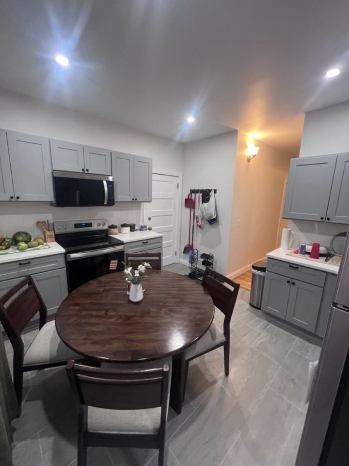 868 President Ave #1 - Photo 3 of 18