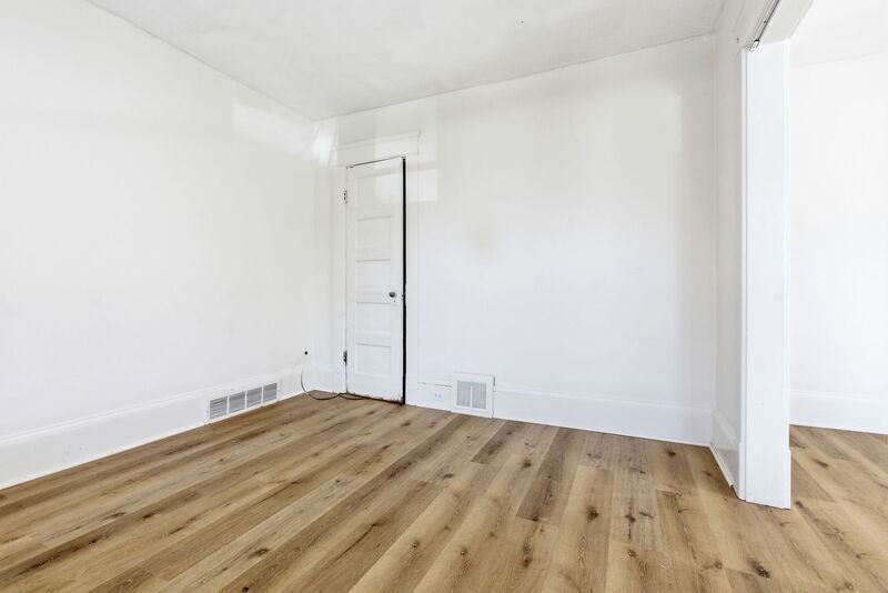 2935 E 121st St - Photo 5 of 30