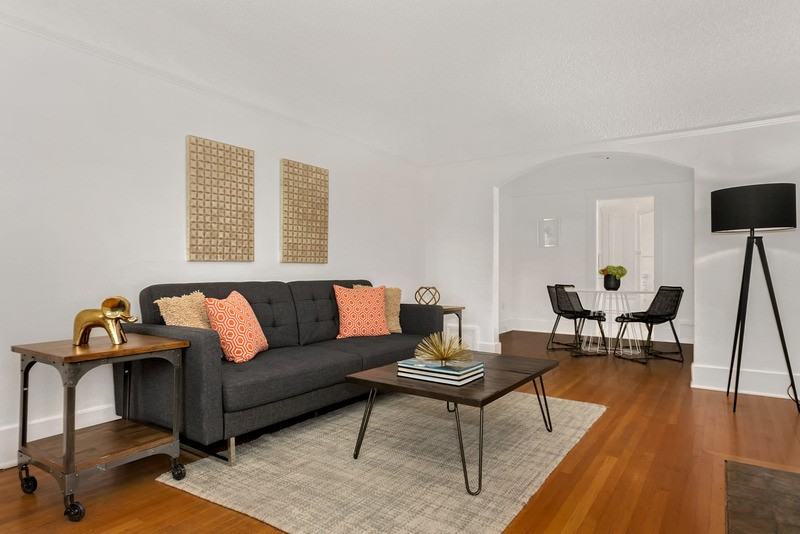 2610 Glenwilde Pl E - Photo 6 of 11