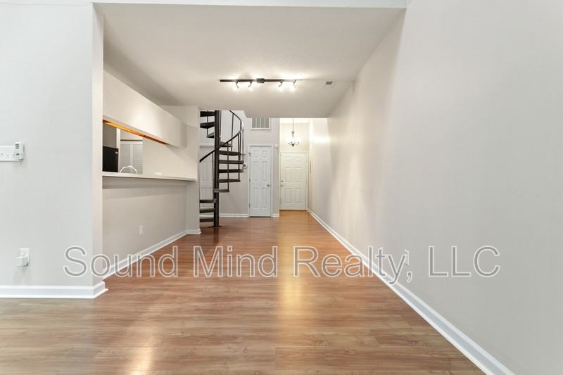 6001 Winterpointe Laneunit - Photo 2 of 22