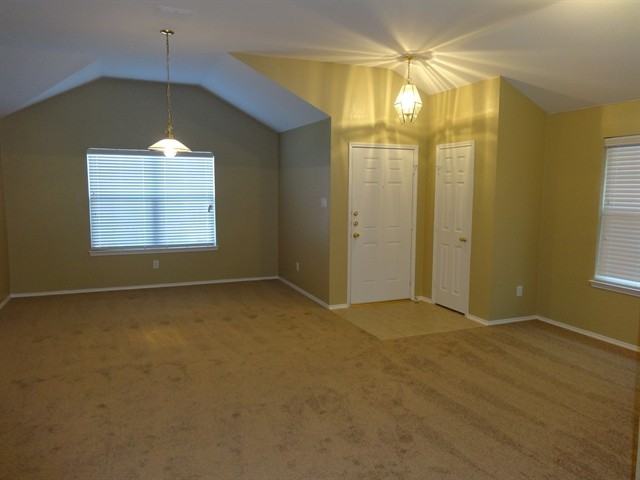 10408 Lake Terrace - Photo 3 of 15