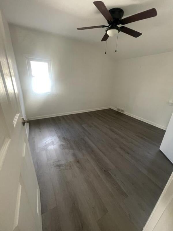 326 Northland Ave - Photo 4 of 9