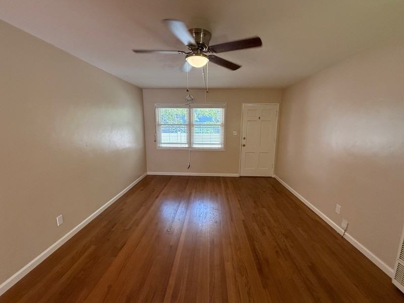 3109 Jarvis St - Photo 3 of 20