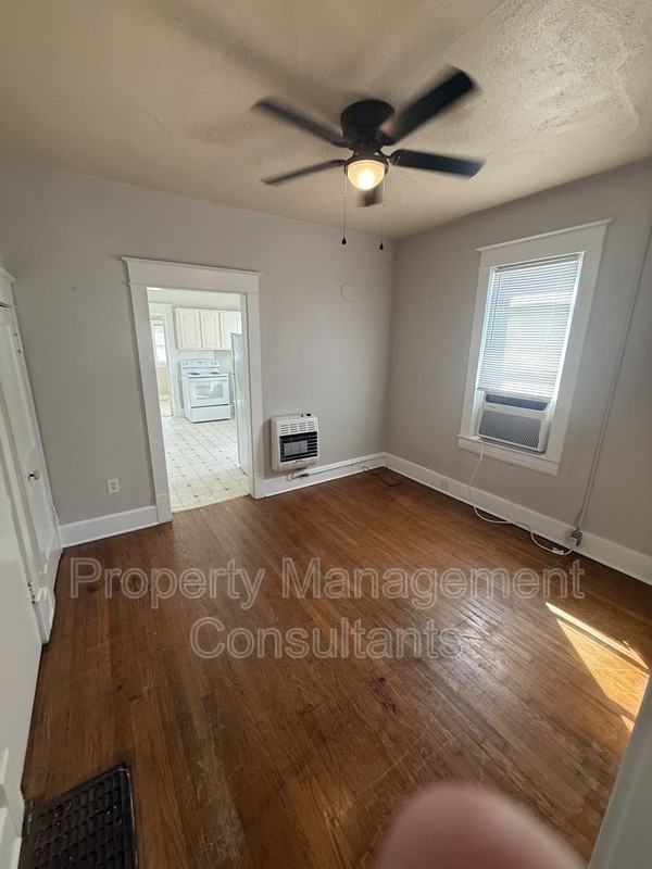 1014 E 1st St - Photo 7 of 10